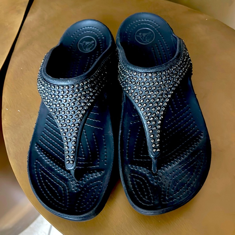 Women’s crocs size W10 (as underneath)